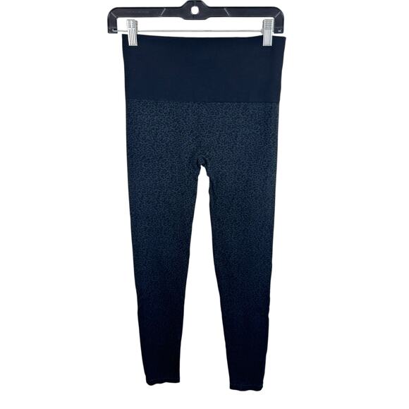 Assets By Spanx Gray Leopard Skinny Ankle Fit Knit Compression Leggings Size L - Picture 1 of 4